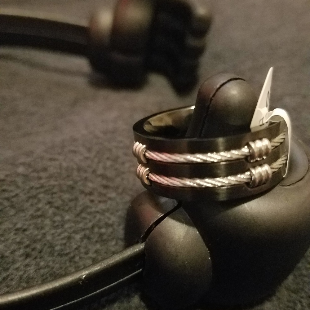 Ring - Picture 7 of 7